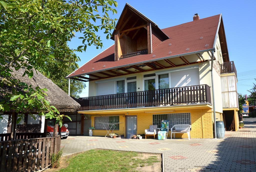 Appartement Benedekné Háza à Gyenesdiás Extérieur photo